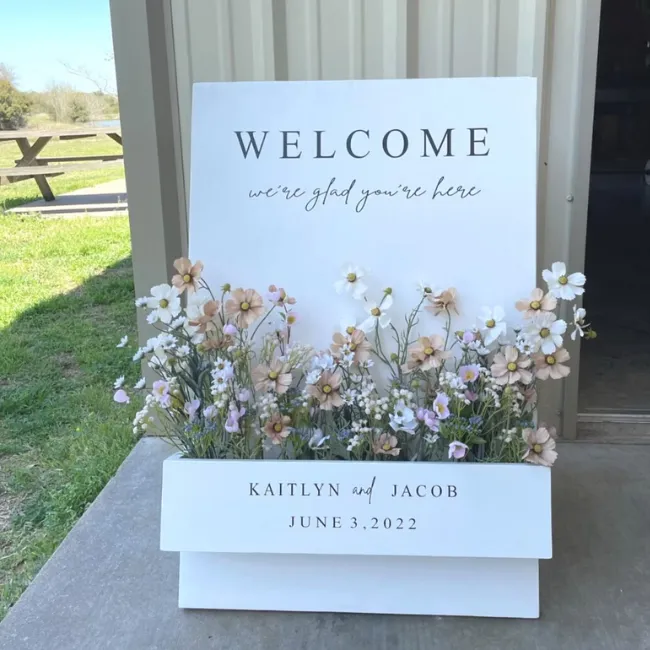 Location de flowerbox pour panneau de bienvenue romantique