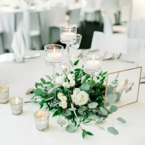 Le trio de bougeoirs