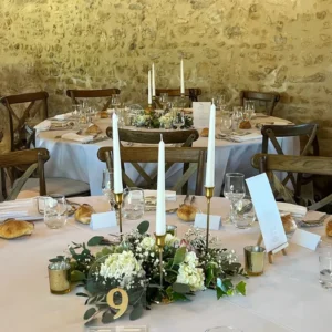 Le trio de bougeoirs dorés