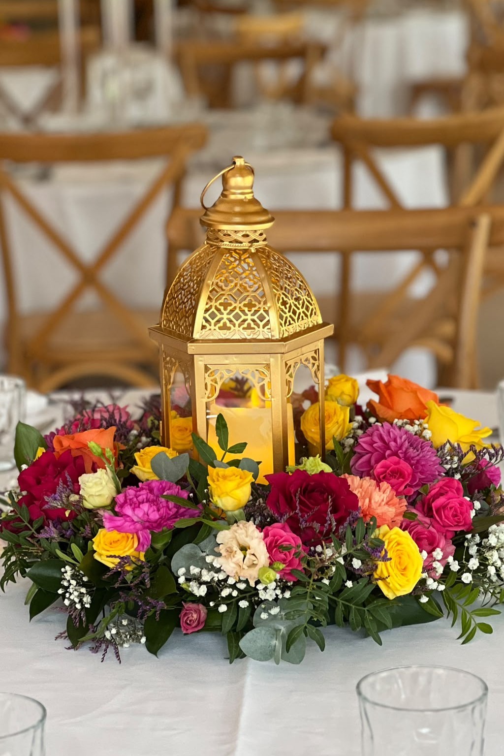 Lanterne mariage dorée fleurs colorée